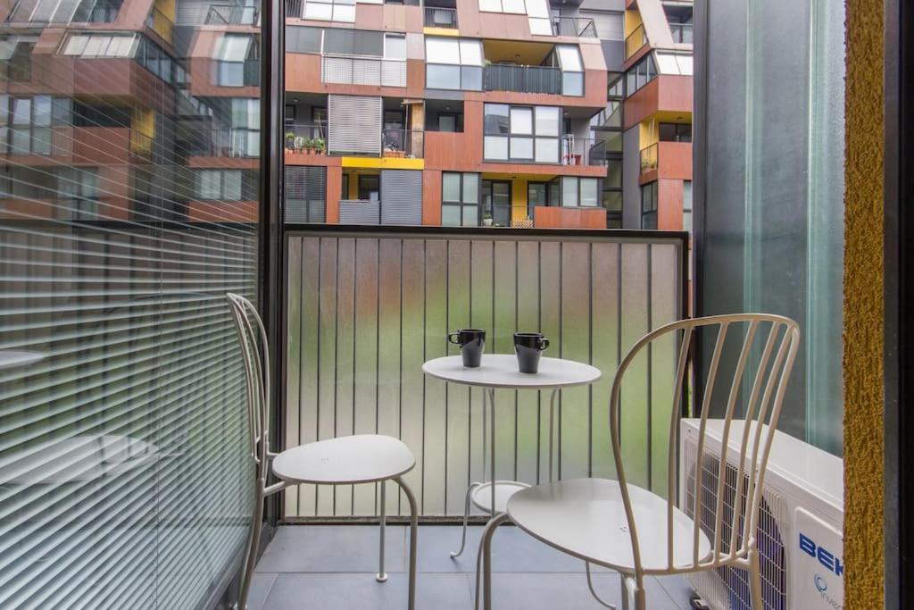 Gorgeous Flat With Garage *