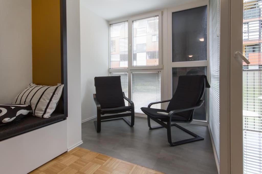 Gorgeous Flat With Garage *
